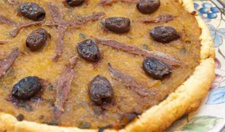 anchovie onion pizza anchovie onion pizza