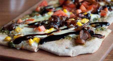 Flatbread pizza from Prasino in LaGrange, Illinois Flatbread pizza from Prasino in LaGrange, Illinois